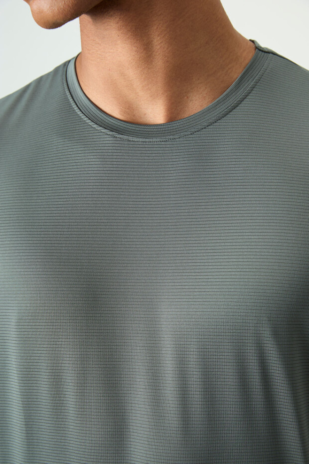 Haki Nefes Alan Dokulu İnce Esnek Standart Fit Erkek Performans T-Shirt - 88383 - 3