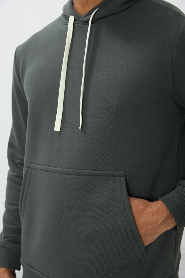 Haki Pamuklu Kalın İçi Tüylü Yumuşak Dokulu Comfort Fit Nakışlı Erkek Sweatshirt - 88419 - 2
