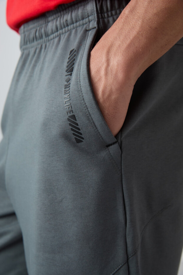 Haki Pamuklu Kalın Yumuşak Dokulu Comfort Fit Baskılı Erkek Şort - 81263 - 3