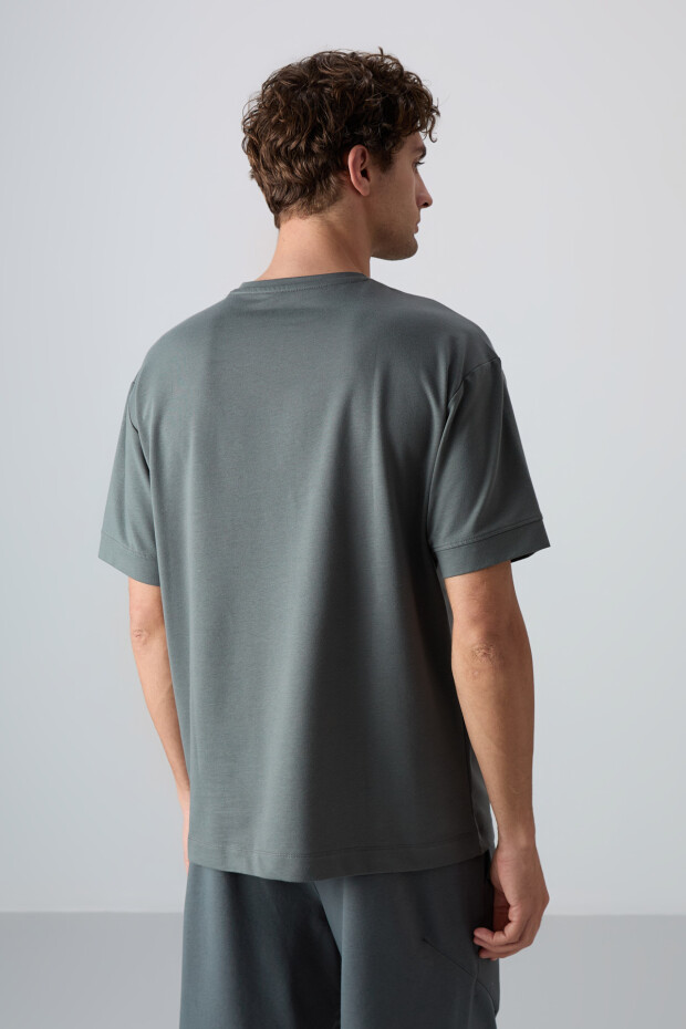Haki Pamuklu Kalın Yumuşak Dokulu Oversize Fit Baskılı Erkek T-Shirt - 88342 - 6