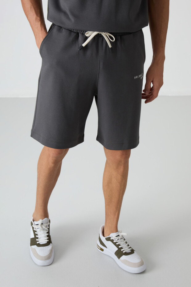 Haki Pamuklu Kalın Yumuşak Dokulu Oversize Fit Nakışlı Erkek Şort Takım - 85250 - 5