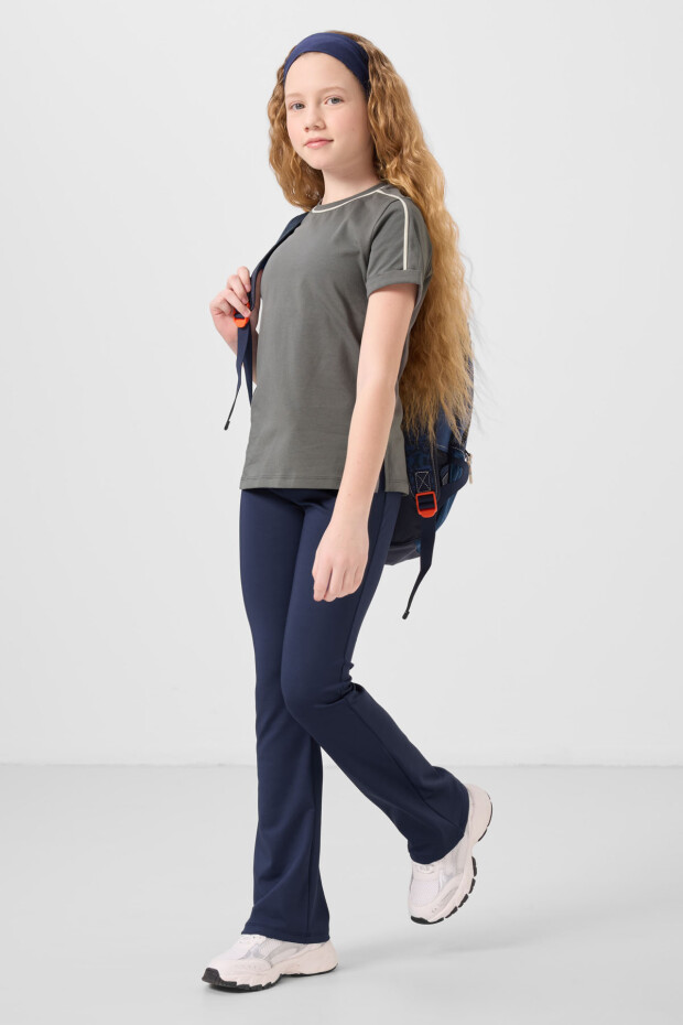 Haki Pamuklu O Yaka Standart Fit Basic Kız Çocuk T-Shirt - 75177 - 3