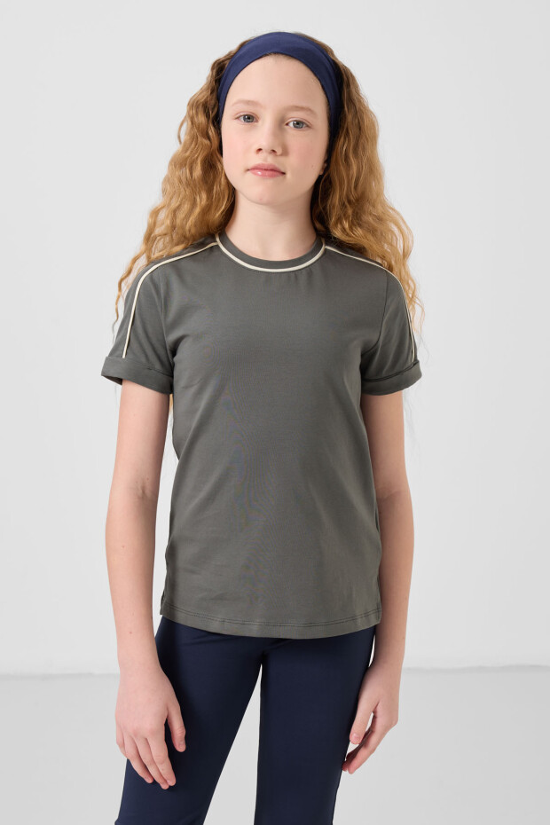 Haki Pamuklu O Yaka Standart Fit Basic Kız Çocuk T-Shirt - 75177 - 5