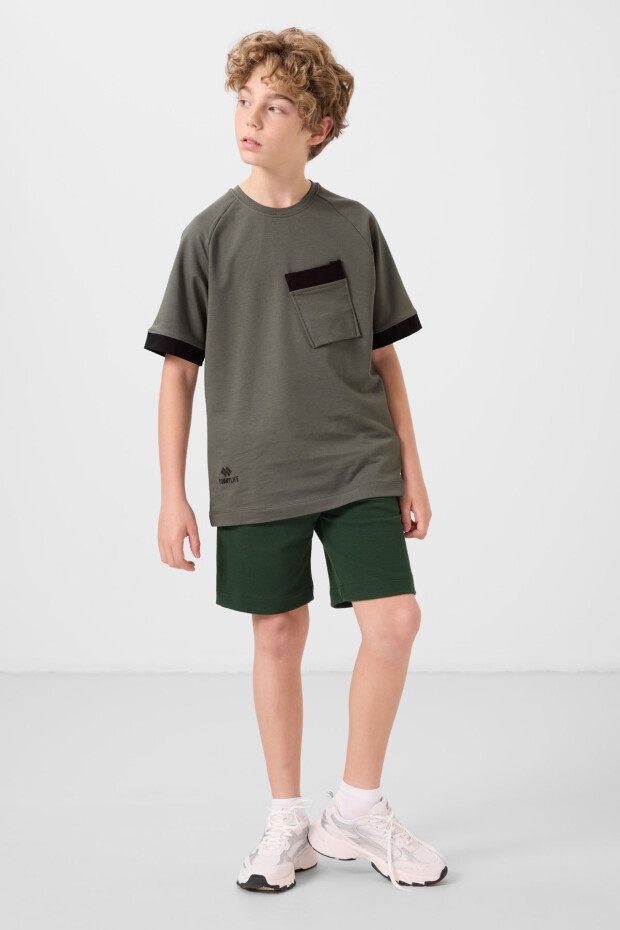 Haki Pamuklu Yumuşak Dokulu Oversize Cep Detaylı Erkek Çocuk T-Shirt - 11295 - 2