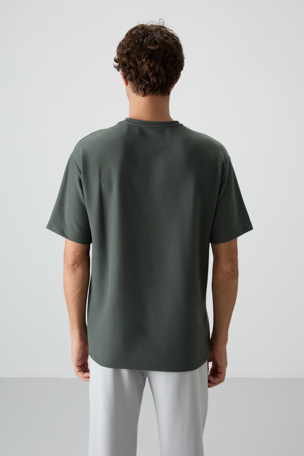 Haki Waffle İnterlok Yüzeyi Dokulu Oversize Fit Basic Erkek T-Shirt - 88379 - 6