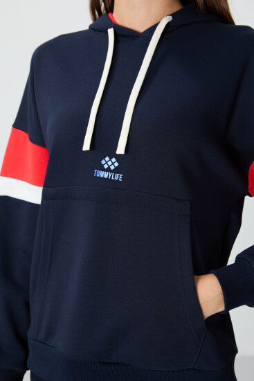 İndigo Kompakt Pamuklu Kalın Pürüzsüz Dokulu Kapüşonlu Oversize Fit Kadın Sweatshirt - 97290 - TOMMYLIFE (1)
