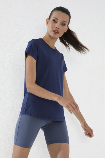 İndigo Basic Kısa Kol Standart Kalıp O Yaka Kadın T-Shirt - 97144 - TOMMYLIFE (1)