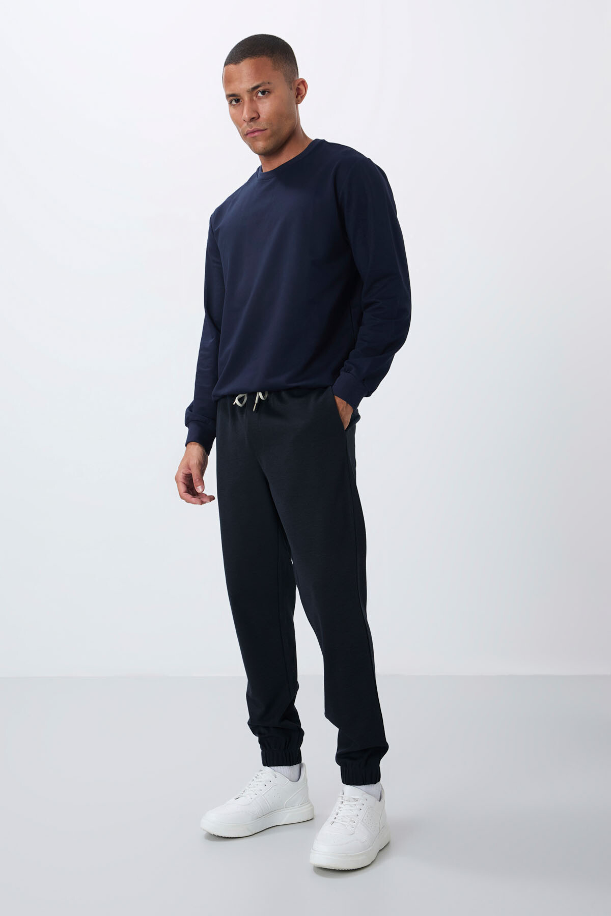 İndigo Yüzeyi Dokulu Standart Fit Erkek Eşofman Alt - 82156 - Air Jones