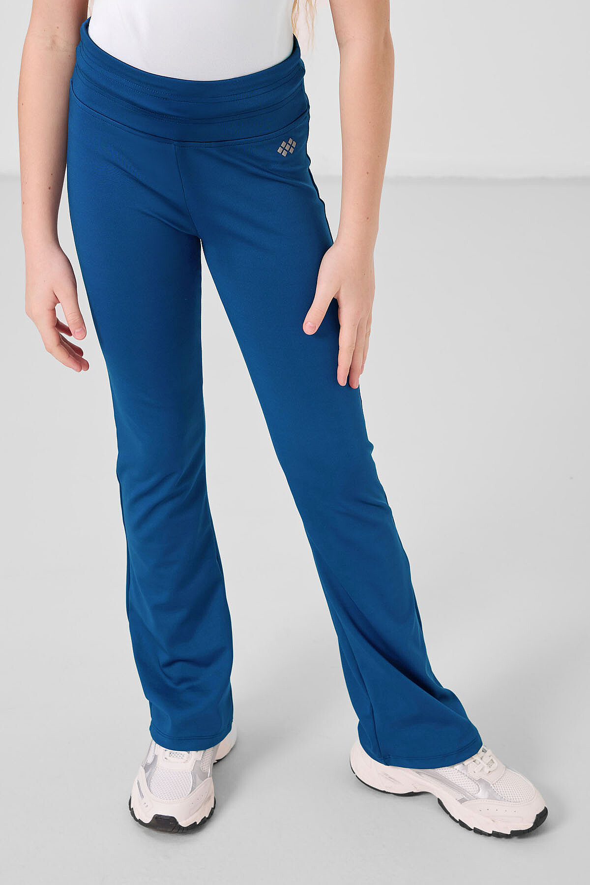 İndigo Esnek Standart Fit Basic Performans İspanyol Paça Kız Çocuk Tayt - 75193 - TOMMYLIFE (1)