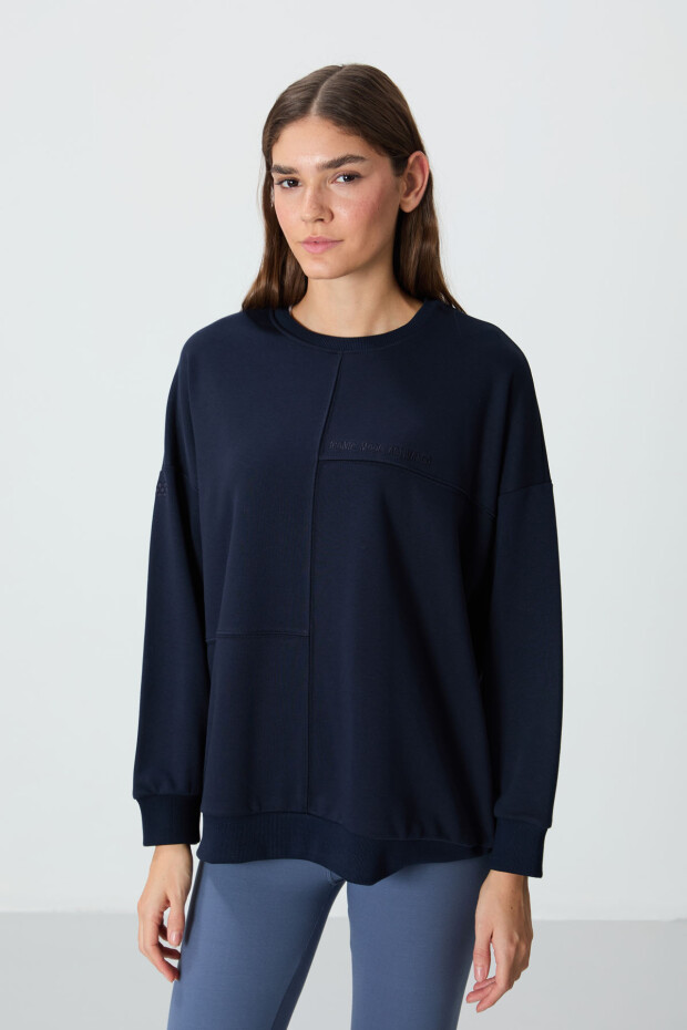 İndigo Kompakt Pamuklu Kalın Pürüzsüz Dokulu O Yaka Oversize Fit Kadın Sweatshirt - 97288 - 1