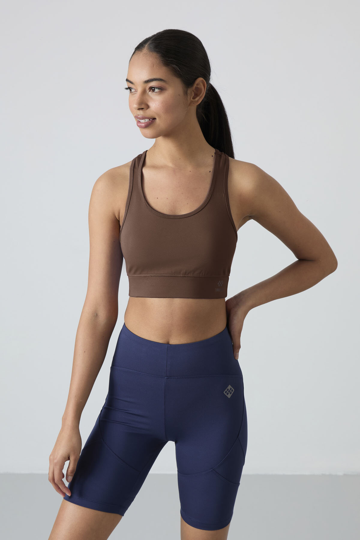 Kahverengi Sırt Detaylı Dar Kalıp U Yaka Kadın Spor Büstiyer - 97120 - TOMMYLIFE