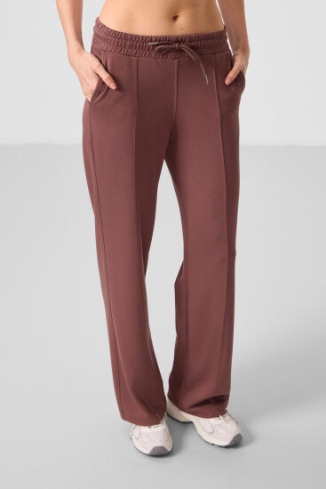 Kahverengi Yumuşak Dokulu Cepli Ön Dikiş Detaylı Kadın Palazzo Pantolon - 94670 - TOMMYLIFE (1)