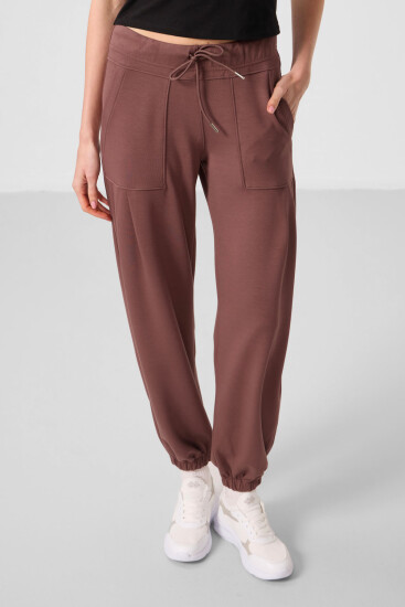 Kahverengi Yumuşak Dokulu Cep Detaylı Rahat Form Kadın Pantolon - 94672 - TOMMYLIFE (1)