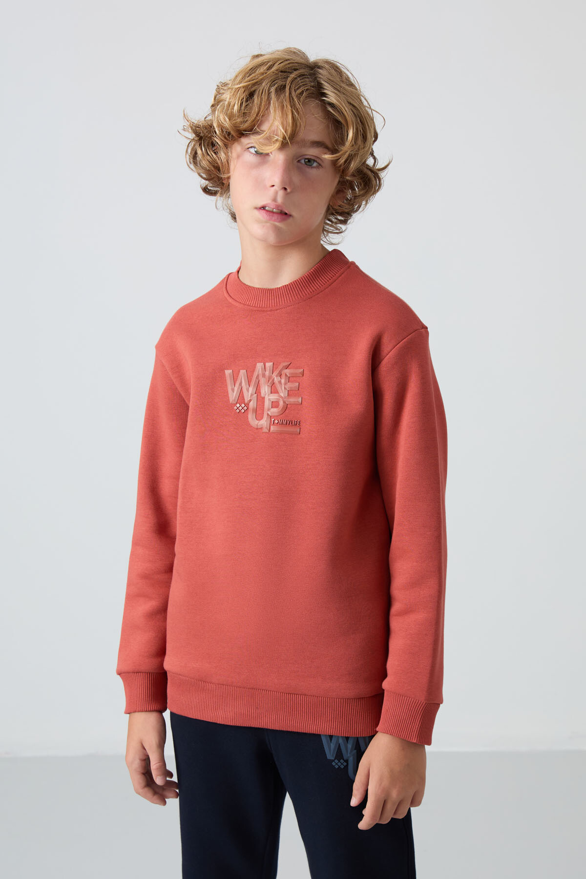 Kiremit-Lacivert Pamuklu Kalın İçi Tüylü Standart Fit Baskılı Erkek Çocuk Eşofman Takım - 11253 - TOMMYLIFE (1)