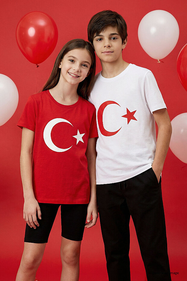 Kırmızı Ay Yıldız Baskılı Unisex Çocuk T-Shirt - 11333 - 1