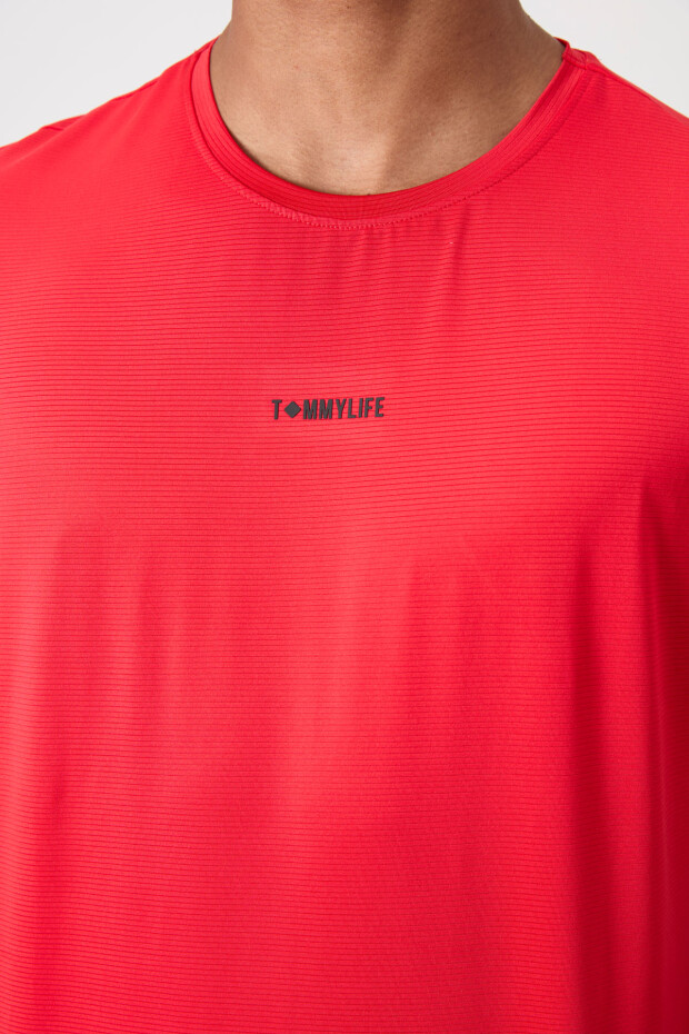 Kırmızı Nefes Alan Dokulu İnce Esnek Standart Fit Erkek Performans T-Shirt - 88384 - 3