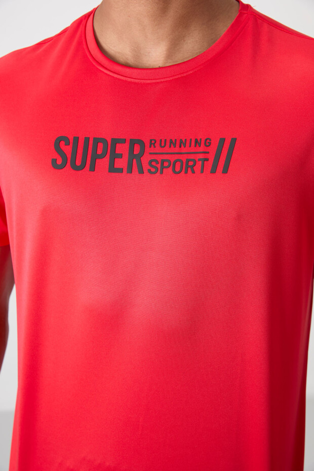 Kırmızı Nefes Alan Dokulu İnce Esnek Standart Fit Erkek Performans T-Shirt - 88385 - 3