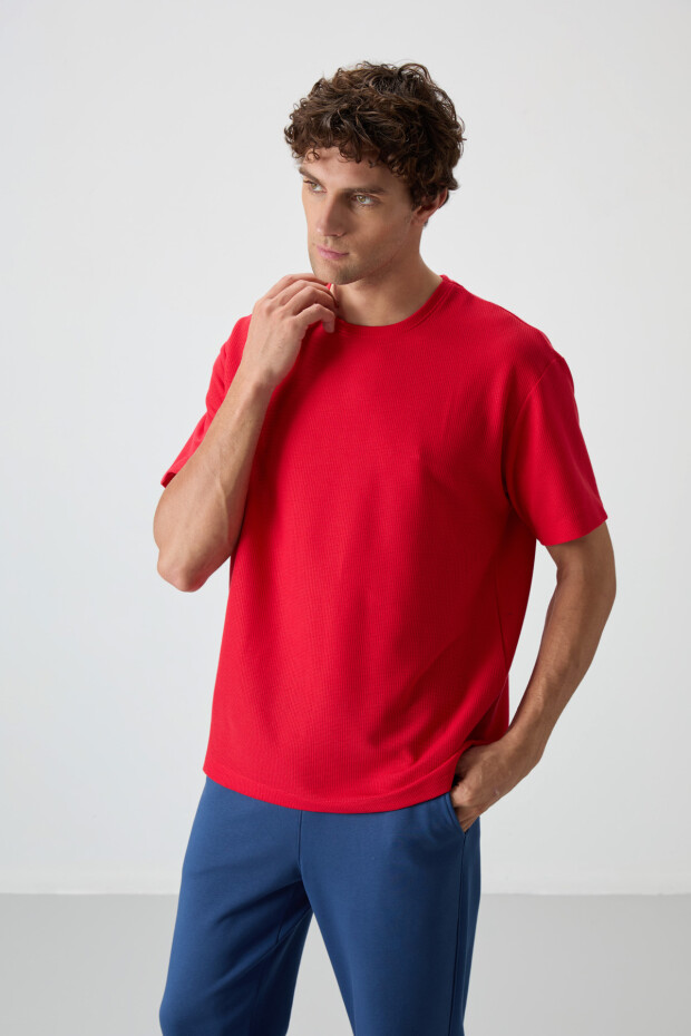Kırmızı Waffle İnterlok Yüzeyi Dokulu Oversize Fit Basic Erkek T-Shirt - 88379 - 5