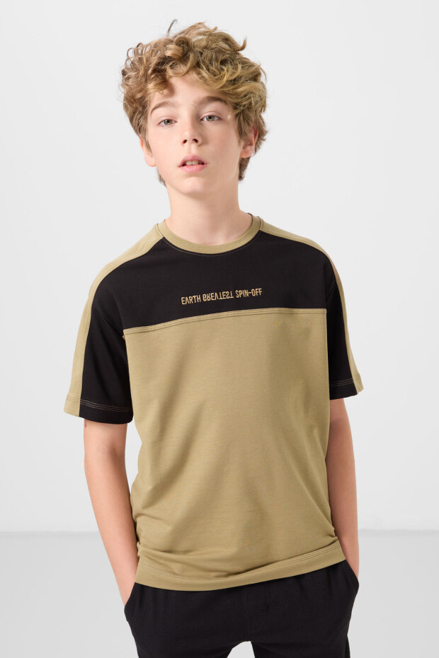 Koyu Bej Pamuklu Yumuşak Dokulu Oversize Fit Baskılı Erkek Çocuk T-Shirt - 11290