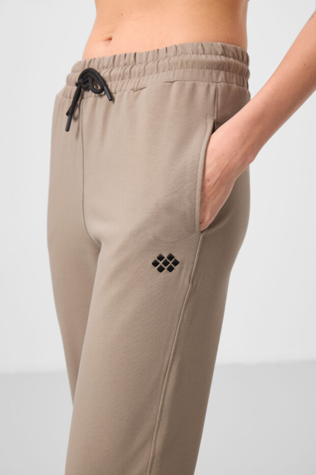 Koyu Bej Dik Yaka Fermuarlı Rahat Form Kadın Eşofman Tunik Takım - 95345 - 4