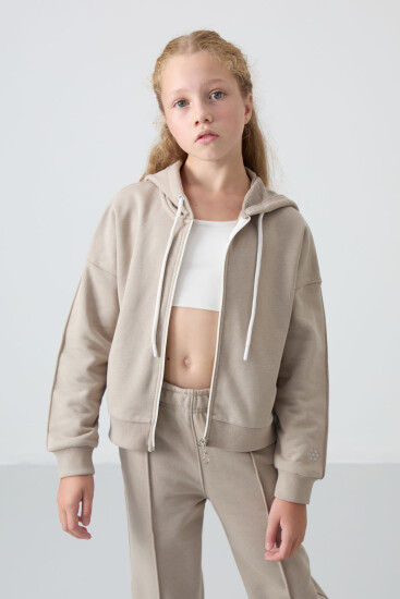 Koyu Bej Pamuklu İçi Tüylü Yumuşak Dokulu Standart Fit Nakışlı Kız Çocuk Eşofman Takım - 75161 - TOMMYLIFE (1)