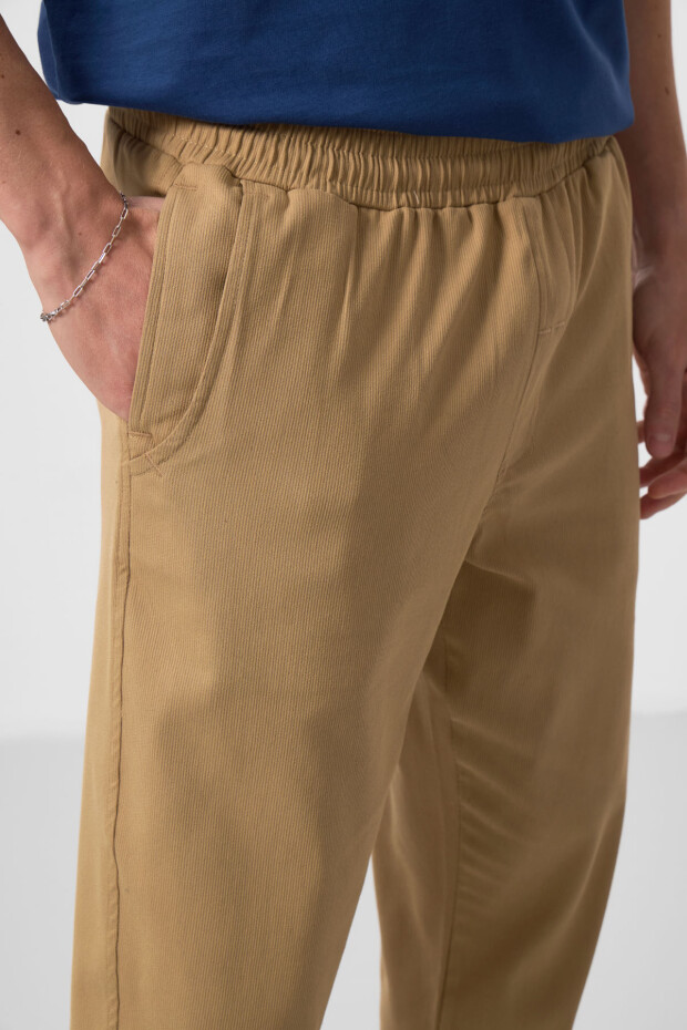 Koyu Bej Standart Fit Dokuma Hafif Esnek Chino Erkek Pantolon - 82175 - 3