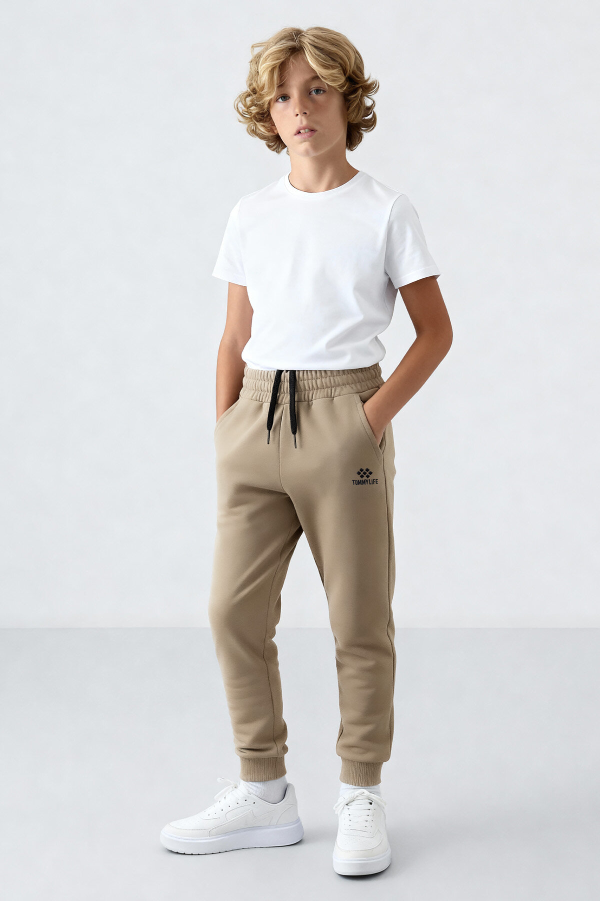 Koyu Bej Standart Fit Manşetli İnce Erkek Çocuk Eşofman Alt - 11062 - TOMMYLIFE