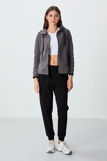 Koyu Gri Kalın Yumuşak Dokulu Kapüşonlu Standart Fit Nakışlı Polar Kadın Sweatshirt -97287 - TOMMYLIFE (1)