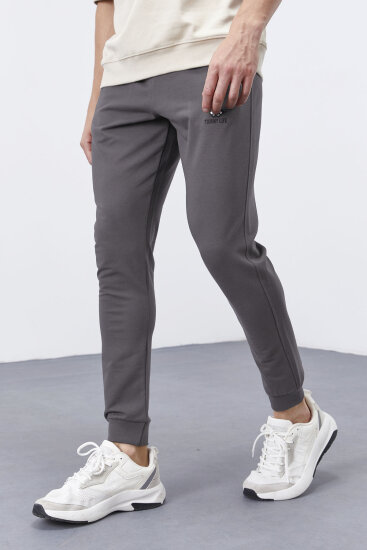 Koyu Gri Fermuar Cepli Dar Kalıp Jogger Erkek Eşofman Alt - 84343 - TOMMYLIFE (1)