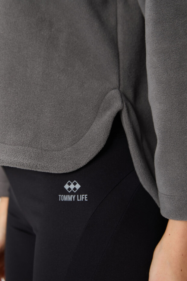 Koyu Gri Kalın Yumuşak Dokulu Kapüşonlu Standart Kalıp Nakışlı Polar Kadın Sweatshirt -97286 - 3