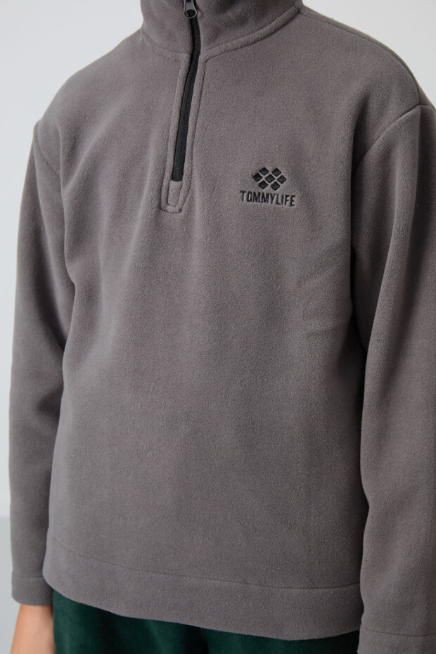 Koyu Gri Kalın Yumuşak Dokulu Standart Fit Nakışlı Polar Erkek Çocuk Sweatshirt - 11221 - 2