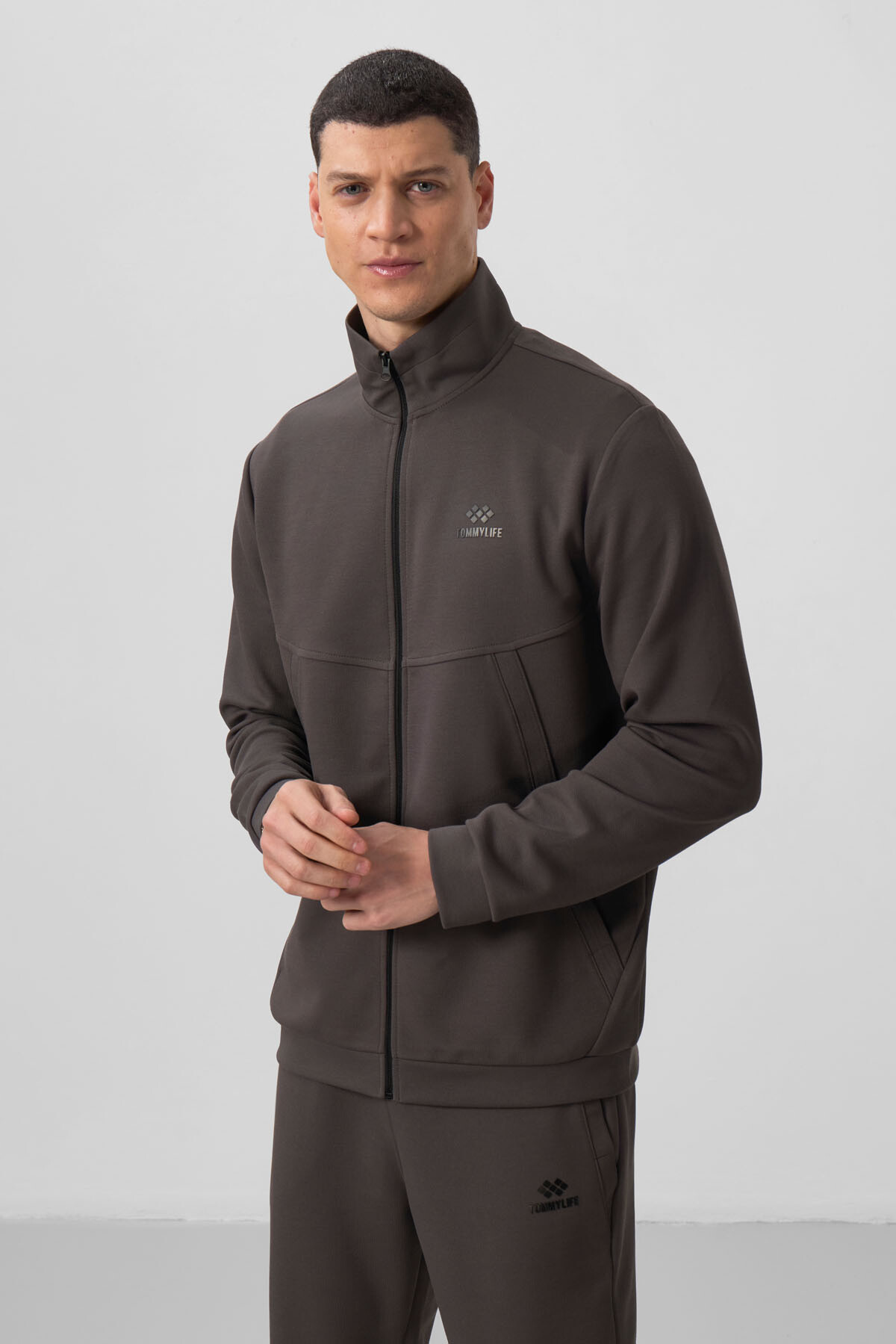 Koyu Gri Yüzeyi Dokulu Rahat Form Erkek Eşofman Takım - 85273 - TOMMYLIFE (1)