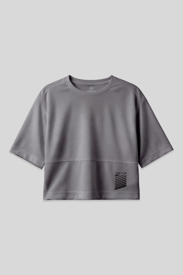 Koyu Gri Nefes Alan Dokulu İnce Esnek Standart Kalıp Performans Kadın T-Shirt - 97284 - 1