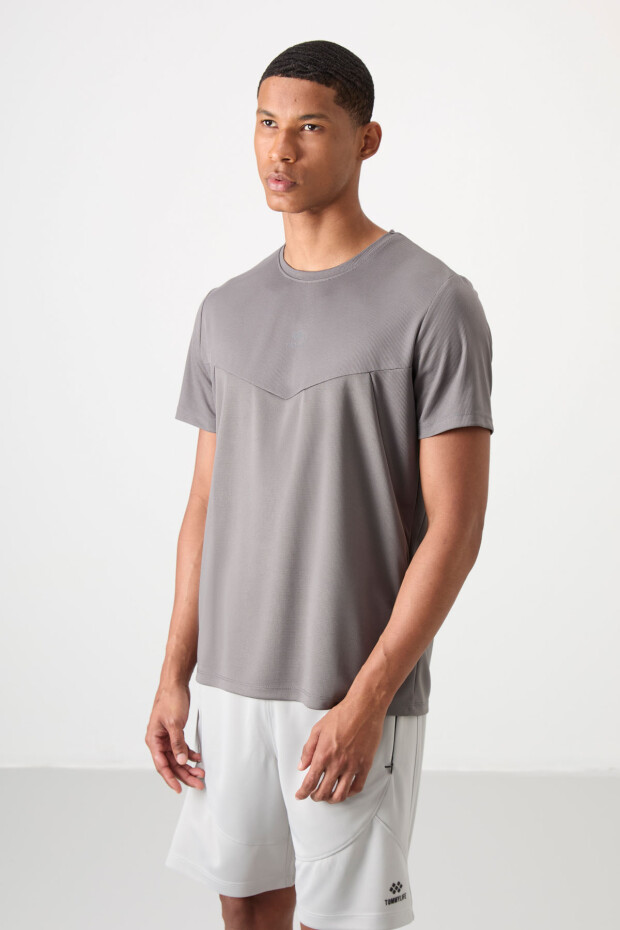 Koyu Gri Nefes Alan Dokulu İnce Esnek Standart Fit Erkek Performans T-Shirt - 88391 - 1