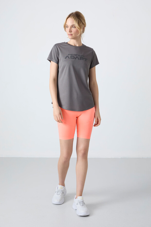 Koyu Gri Nefes Alan Dokulu İnce Esnek Standart Fit Performans Kadın T-Shirt - 97283 - 3