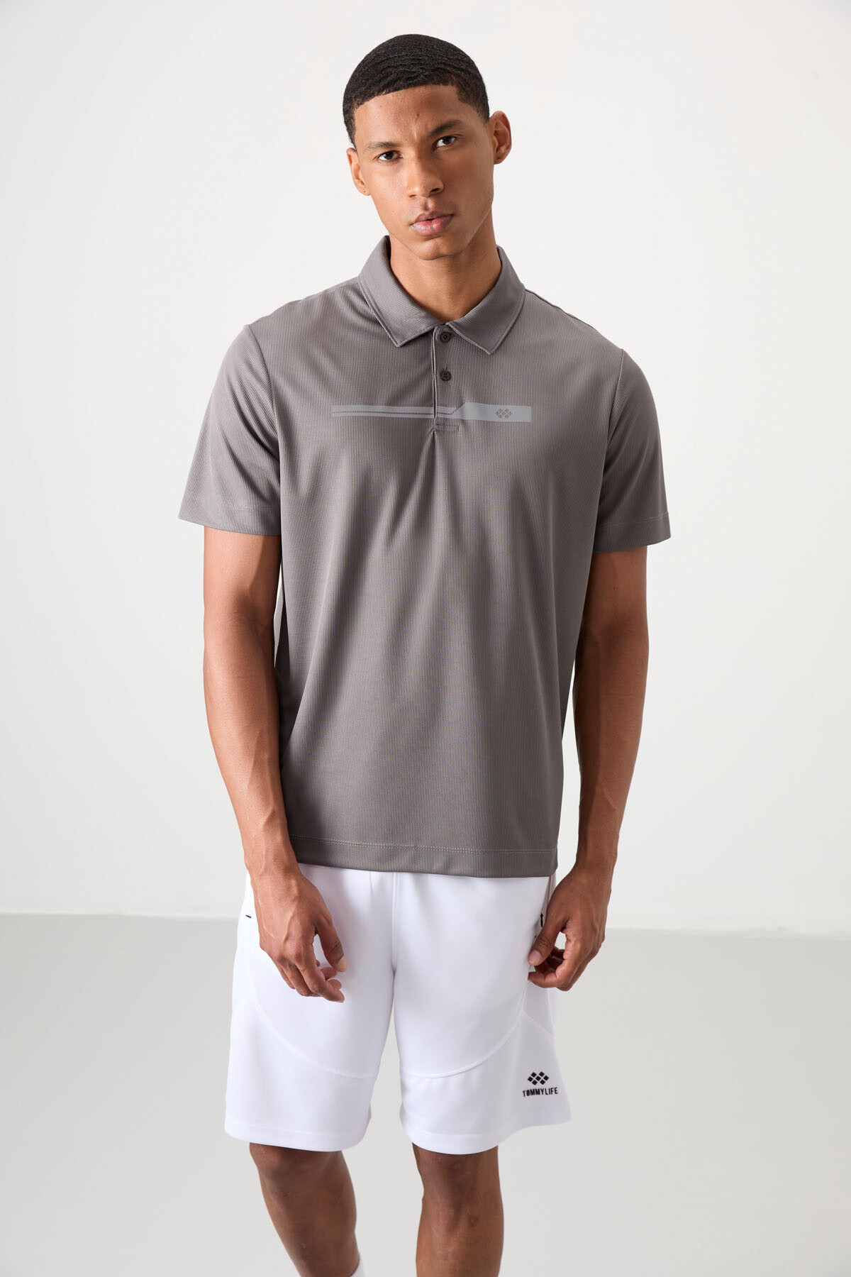 Koyu Gri Nefes Alan Dokulu İnce Esnek Standart Fit Polo Yaka Erkek Performans T-Shirt - 88393 - TOMMYLIFE