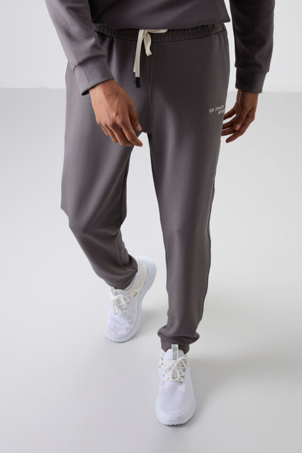Koyu Gri Pamuklu Kalın Yumuşak Dokulu Comfort Fit Nakışlı Erkek Eşofman Takım - 85255 - 7