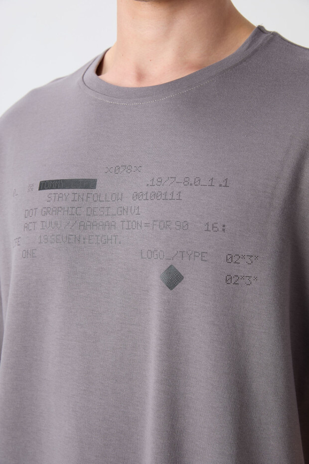 Koyu Gri Pamuklu Kalın Yumuşak Dokulu Oversize Fit Baskılı Erkek T-Shirt - 88326 - 3