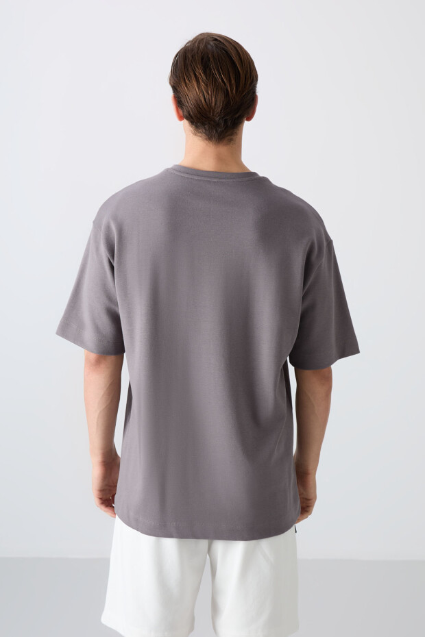 Koyu Gri Pamuklu Kalın Yumuşak Dokulu Oversize Fit Baskılı Erkek T-Shirt - 88326 - 5