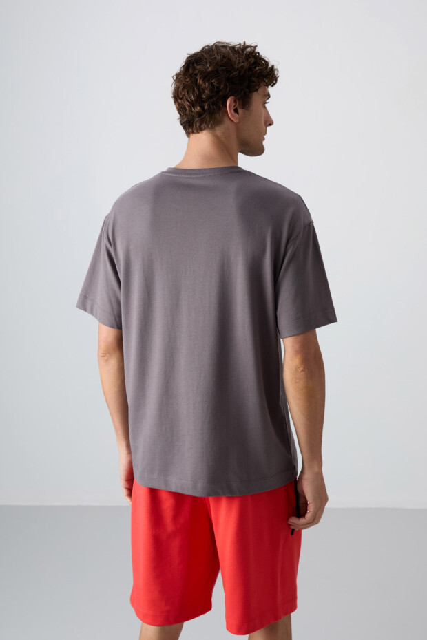Koyu Gri Pamuklu Kalın Yumuşak Dokulu Oversize Fit Baskılı Erkek T-Shirt - 88333 - 5