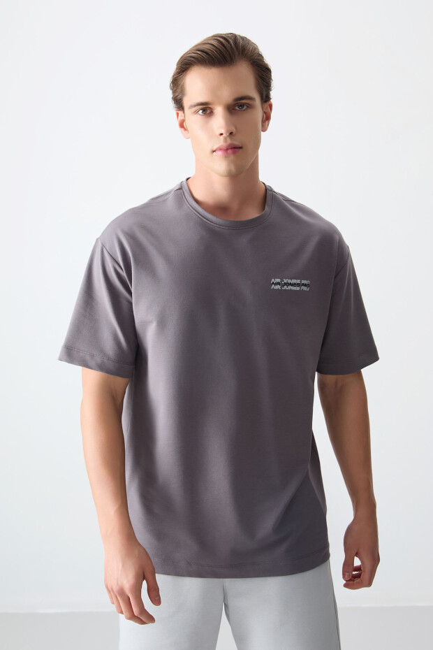 Koyu Gri Pamuklu Kalın Yumuşak Dokulu Oversize Fit Baskılı Erkek T-Shirt - 88375 - 2