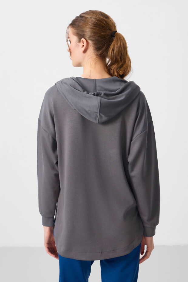 Koyu Gri Yumuşak Dokulu Kapüşonlu Standart Kalıp Kadın Tunik Sweatshirt - 97302 - 7