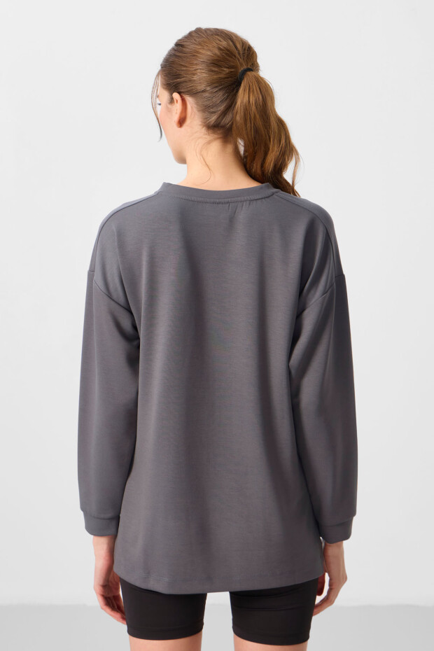 Koyu Gri Yumuşak Dokulu O Yaka Rahat Form Kadın Tunik Sweatshirt - 97305 - 5