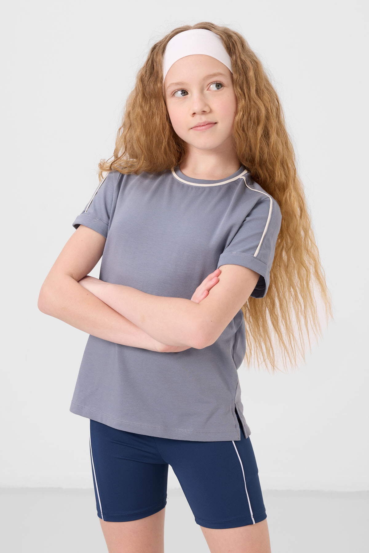 Koyu Mavi Pamuklu O Yaka Standart Fit Basic Kız Çocuk T-Shirt - 75177 - TOMMYLIFE