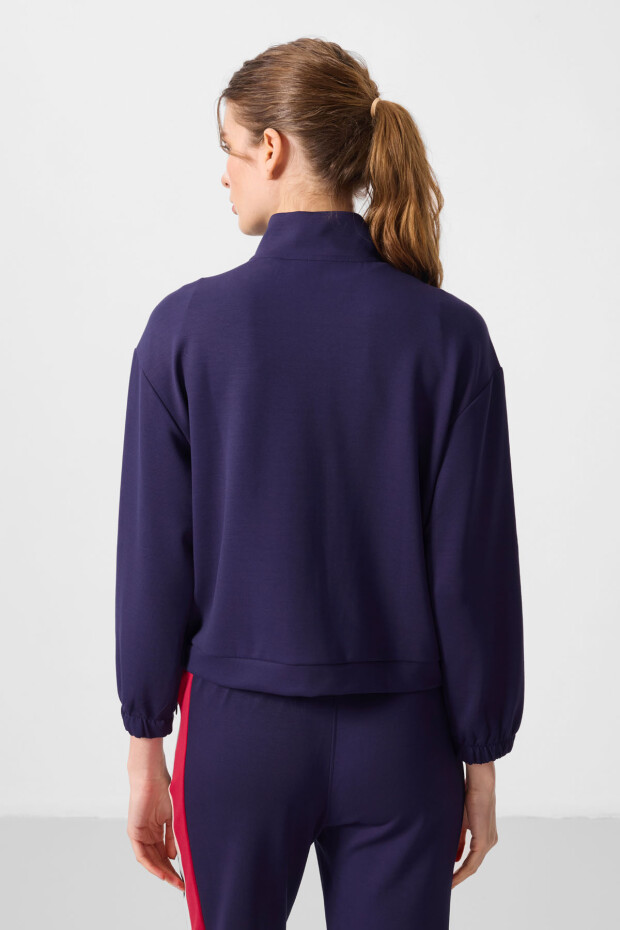 Koyu Mor Yumuşak Dokulu Dik Yaka Oversize Kargo Cepli Kadın Crop Top Sweatshirt - 97301 - 6