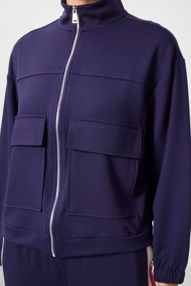 Koyu Mor Yumuşak Dokulu Dik Yaka Oversize Kargo Cepli Kadın Crop Top Sweatshirt - 97301 - 3