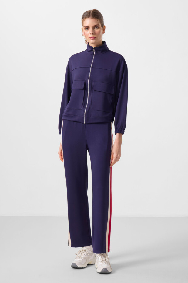 Koyu Mor Yumuşak Dokulu Dik Yaka Oversize Kargo Cepli Kadın Crop Top Sweatshirt - 97301 - 4