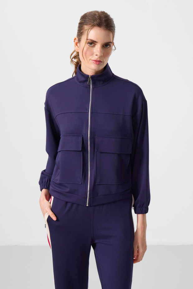 Koyu Mor Yumuşak Dokulu Dik Yaka Oversize Kargo Cepli Kadın Crop Top Sweatshirt - 97301 - 1