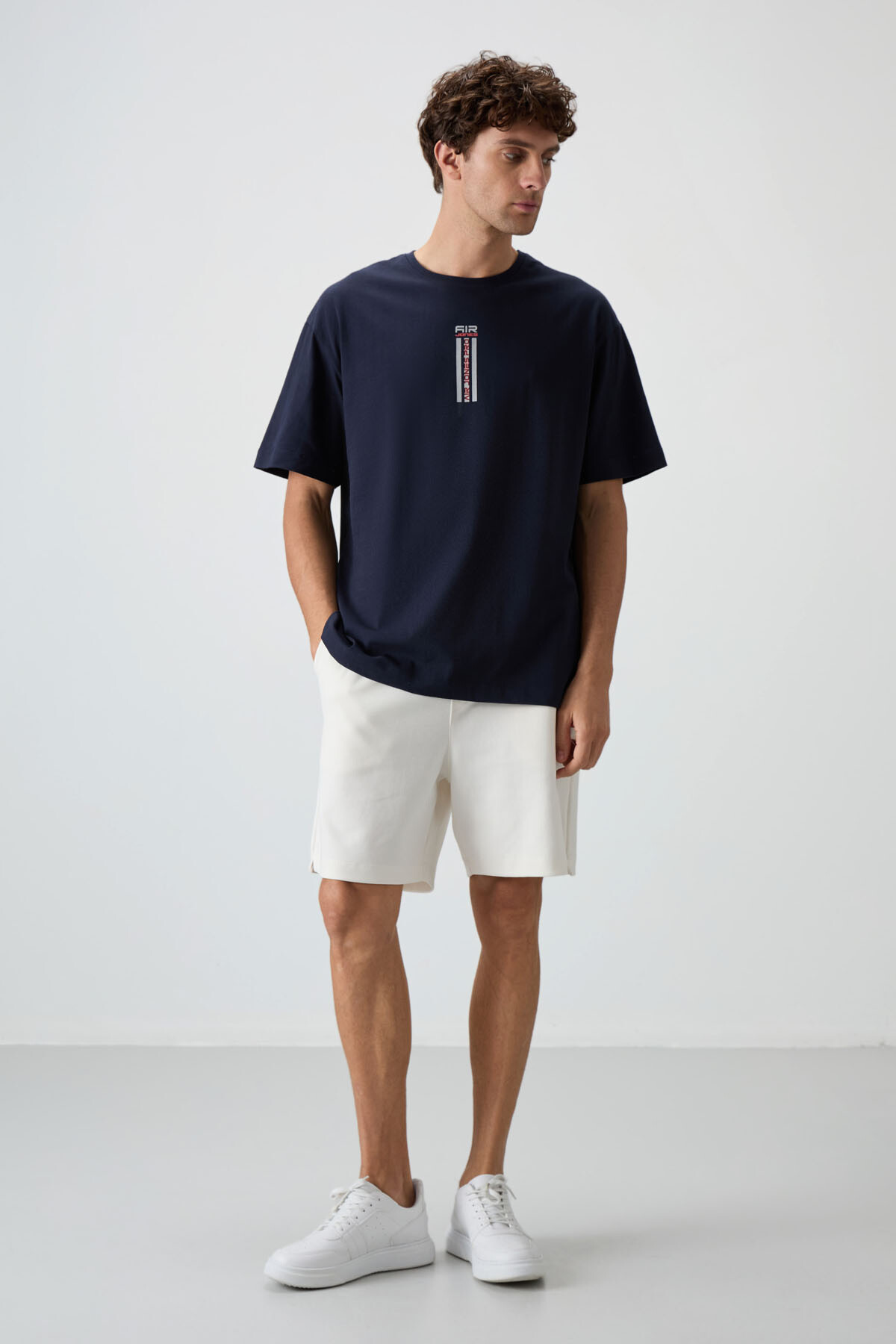 Lacivert %100 Pamuk Kalın Yumuşak Dokulu Oversize Fit Baskılı Erkek T-Shirt - 88360 - Air Jones (1)