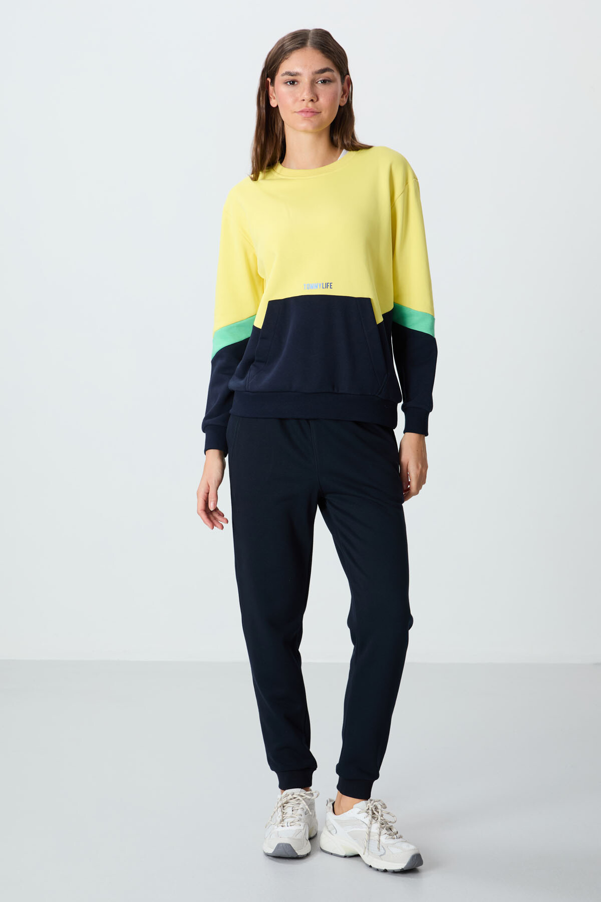 Lacivert Kompakt Pamuklu Kalın Pürüzsüz Dokulu Standart Fit Kadın Eşofman Altı - 94660 - TOMMYLIFE